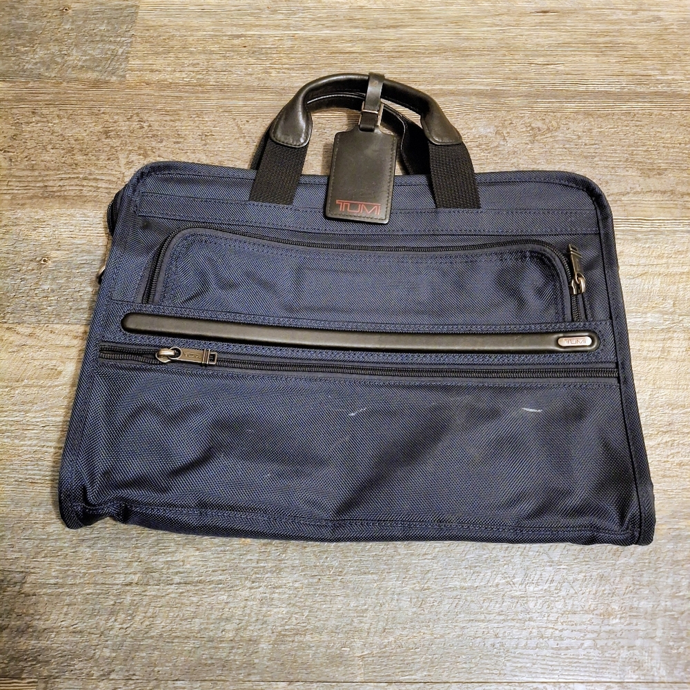 TUMI Men's Dark Navy Blue Briefcase / Laptop Messenger Bag TUMI